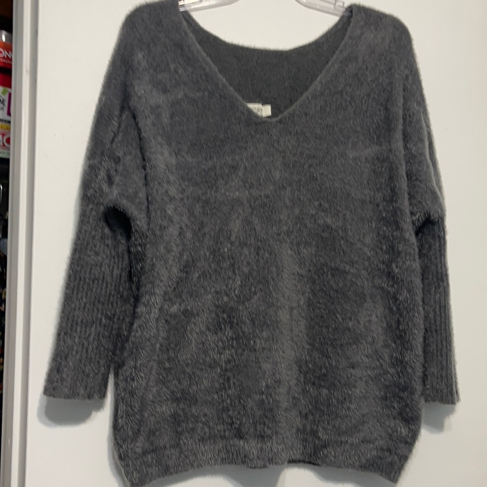 Gorgeous silver/grey Sweater